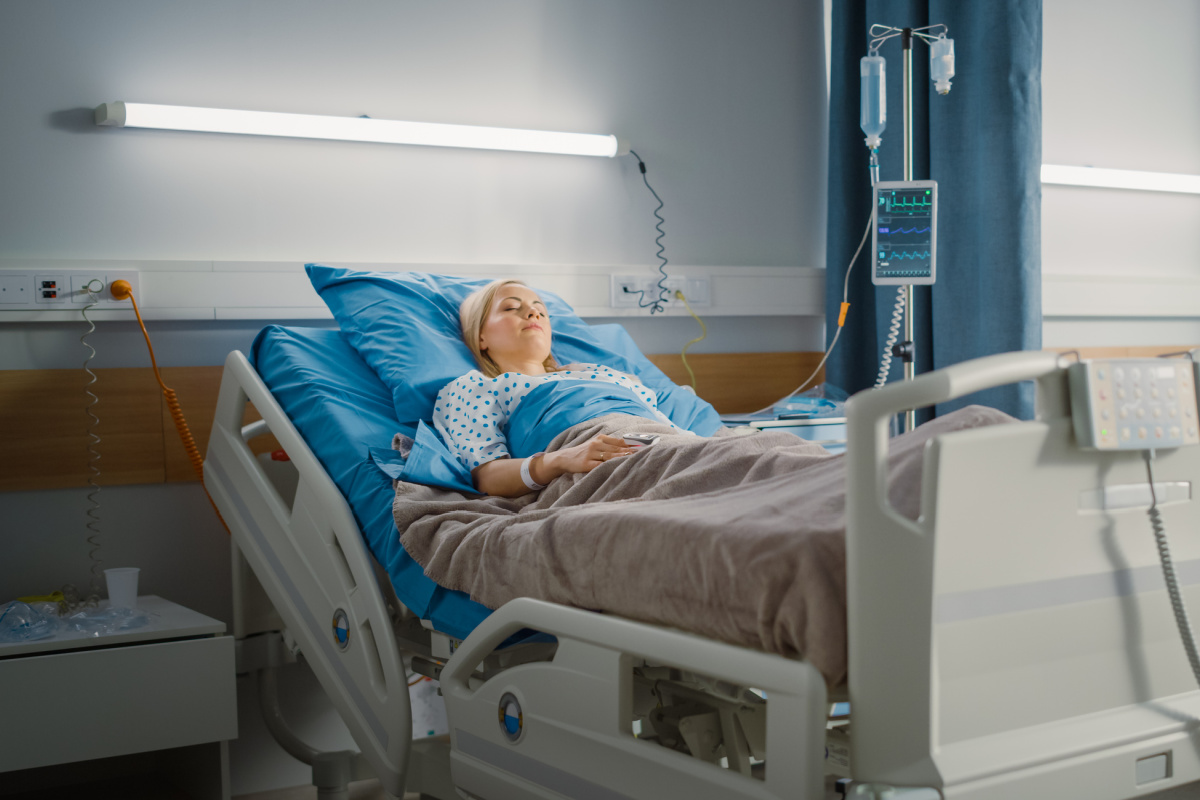 Pregnant woman sleeping in hospital